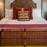 Hotel Amparo